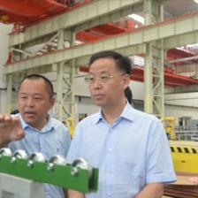 鳩江區(qū)委主要領(lǐng)導(dǎo)赴邁科機(jī)械調(diào)研，共繪機(jī)器人產(chǎn)業(yè)發(fā)展新藍(lán)圖